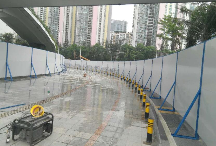 深圳工地施工彩鋼板圍擋的高度如何選定？有什么標(biāo)準(zhǔn)嗎